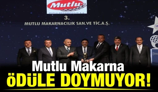 Mutlu Makarna &Ouml;d&uuml;le Doymuyor!