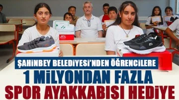 ŞAHİNBEY BELEDİYESİ’NDEN ÖĞRENCİLERE 1 MİLYONDAN FAZLA SPOR AYAKKABISI HEDİYE