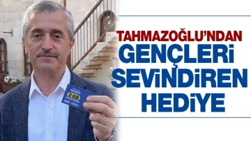 TAHMAZOĞLU’NDAN GENÇLERİ SEVİNDİREN HEDİYE