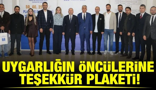 Uygarlığın &ouml;nc&uuml;lerine teşekk&uuml;r plaketi!