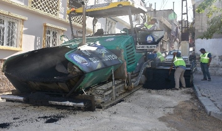 Şahinbey Belediyesi asfalt çalışmalarını sürdürüyor