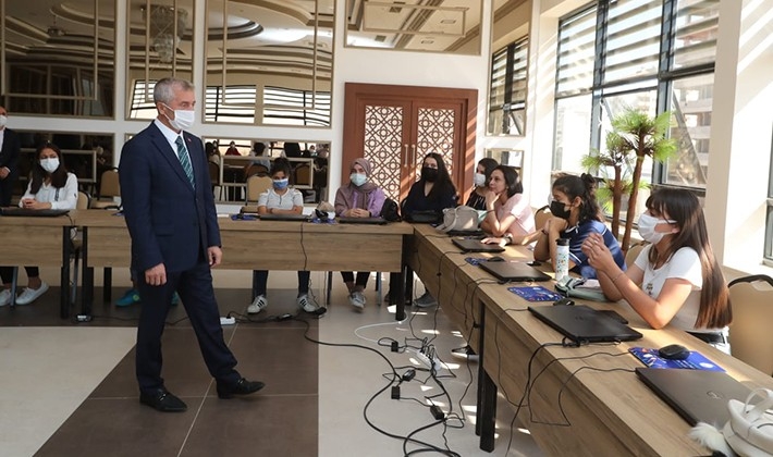 Şahinbey Belediyesi'nden girişimcilik ve medya akademisi eğitimi