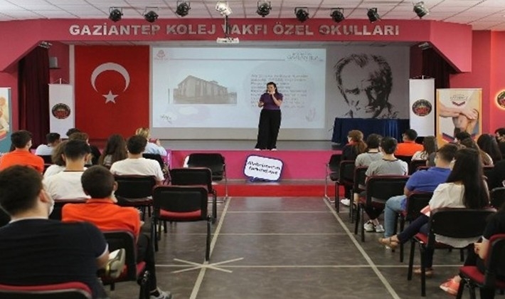 Kolej öğrencilerine farkındalık semineri