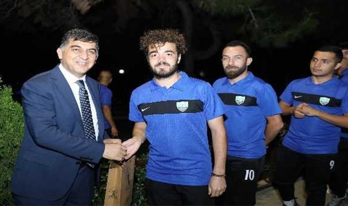 Başkan Fadıloğlu genç kramponlarla bir araya geldi