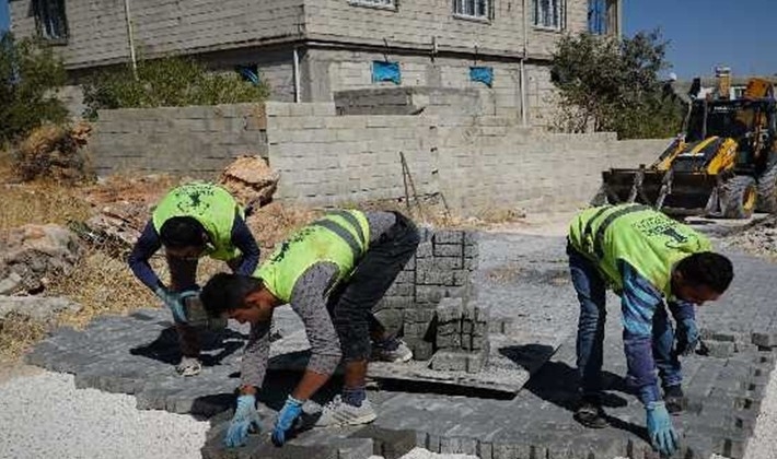 Tokdemir mahallesinde kilitli parke taşı sorunu çözülüyor