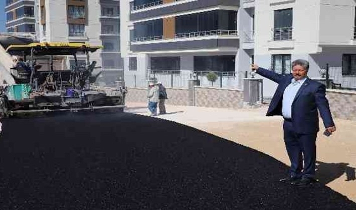 Fıstıklık Mahallesi'nde yollar asfaltlanıyor