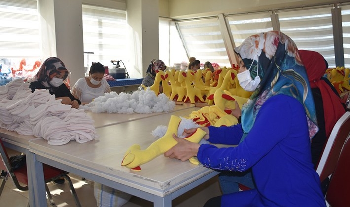 Şahinbey Belediyesi'nden kadınlara destek