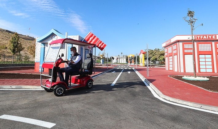 Şahinbey'de çocuklara trafik parkları