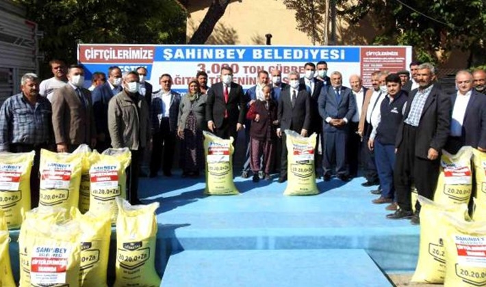 Şahinbey'de çiftçiye 3 bin ton gübre dağıtıldı