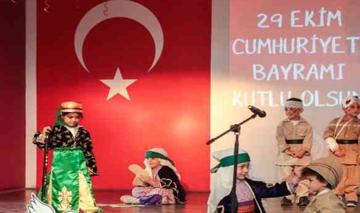 Gaziantep Kolej Vakfı'nı Cumhuriyet coşkusu sardı
