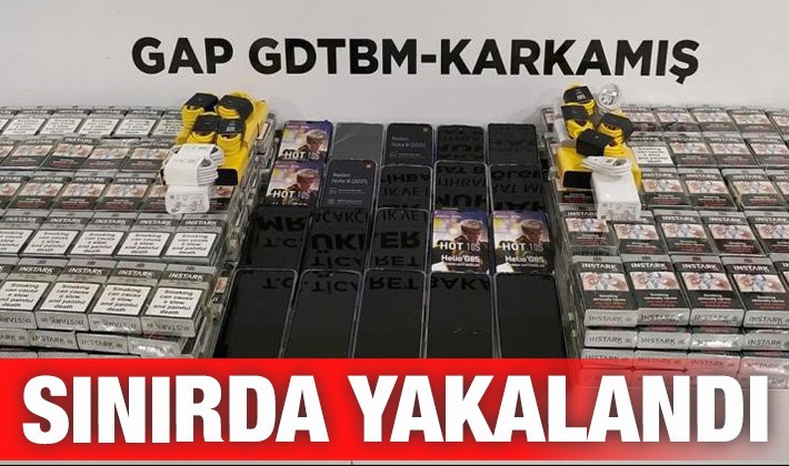 Sınır kapısında sigara ile kaçak telefon yakalandı