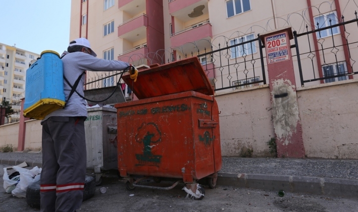 İLAÇLAMA ÇALIŞMALARI 120 PERSONEL İLE YAPILIYOR