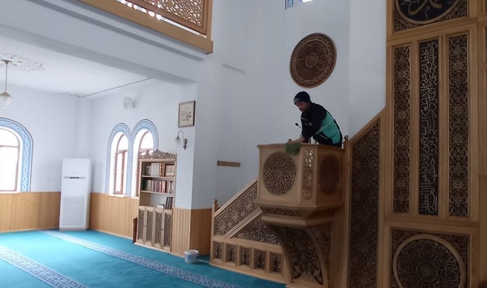 Şahinbey'de camilere kış temizliği
