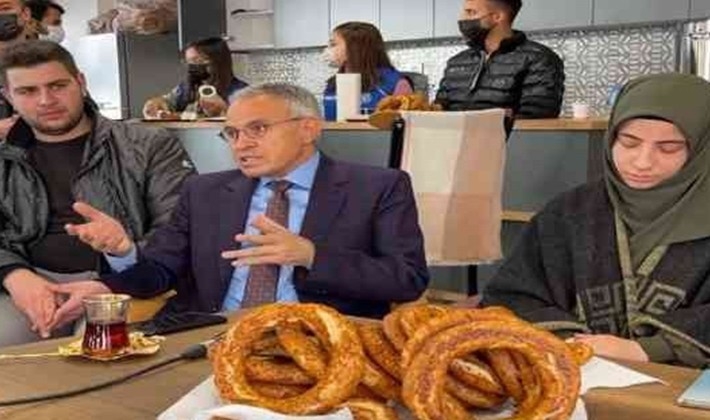 Bu üniversitede çay-simit ücretsiz