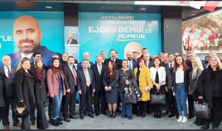 CHP MİLLETVEKİLLERİ EJDER DEMİR'İ ZİYARET ETTİ