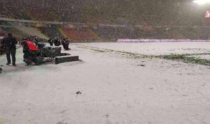Gaziantep FK-Yeni Malatyaspor maçının ikinci yarısı ertelendi
