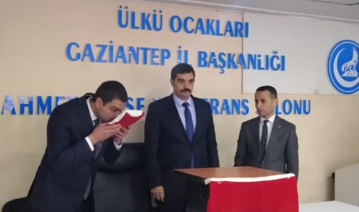 GAZİANTEP ÜLKÜ OCAKLARINDA BAYRAK DEĞİŞİMİ