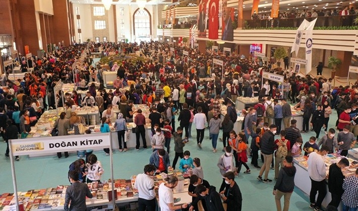 Tahmazoğlu'ndan çocuk şenliği kitap fuarına davet