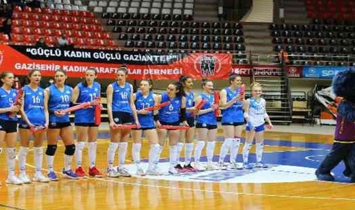 Adam Voleybol, Merinos'u güllerle karşıladı