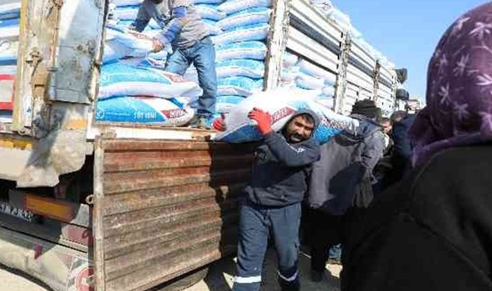 Besicilere yüzde 100 hibeyle 375 ton yem desteği