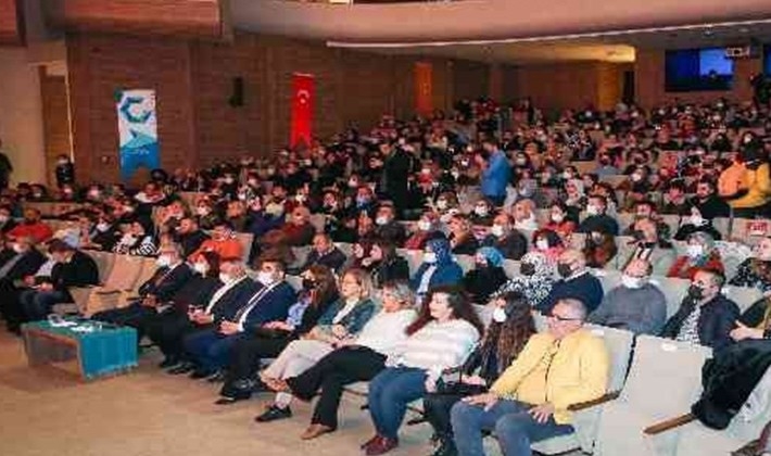 Büyükşehir Türk Halk Müziği korosu yöresel türküleri seslendirdi