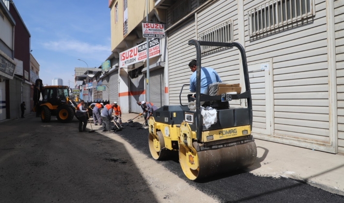 ŞEHİTKAMİL’DEN, KÜSGET’TE YOĞUN ASFALT MESAİSİ