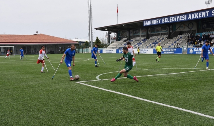 ŞAHİNBEY AMPUTE KENDİ EVİNDE ÇOK FARKLI 15-0