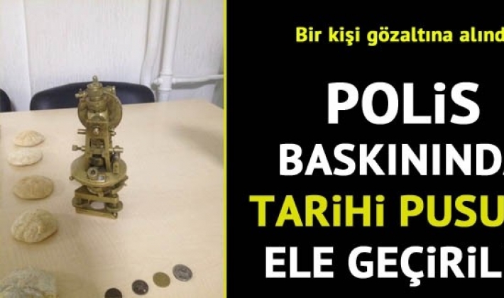 Polis baskınında tarihi pusula ele geçirildi