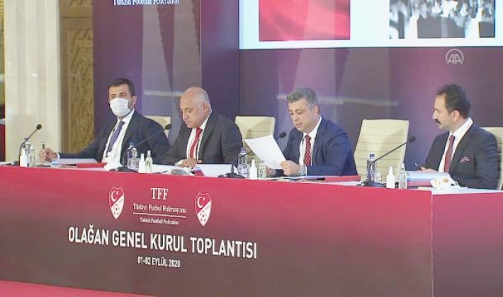 Büyükekşi Divan başkalığı yaptı