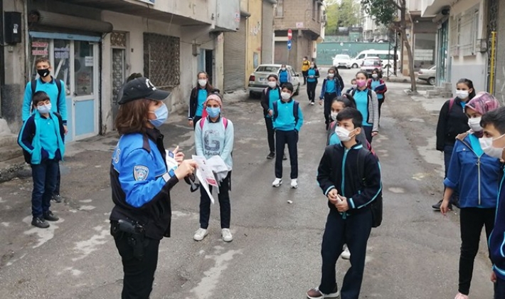 Maske, mesafe ve hijyen denetimleri devam ediyor