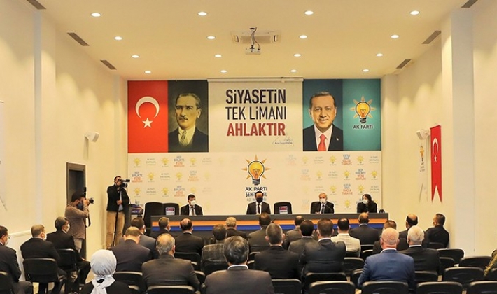 ŞEHİTKAMİL’DEN AK PARTİ YÖNETİMİNE ‘HAYIRLI OLSUN’ ZİYARETİ