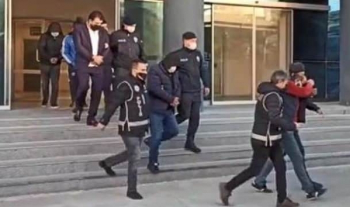 Dublör kullanarak tapu değiştiren çete çökertildi