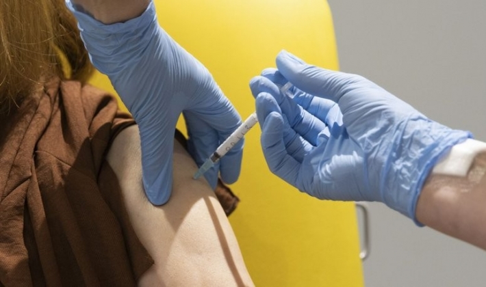 "Oxford aşısı virüse karşı korumada yüzde 70 etkili"