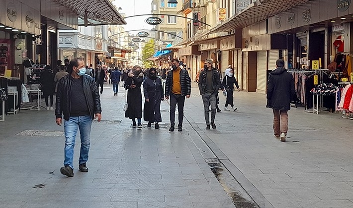 Gaziantep'te kısıtlama öncesi ve sonrasında zıt görüntüler