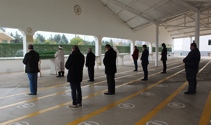Gaziantep'te cenazelere katılımda 15 kişi sınırı getirildi
