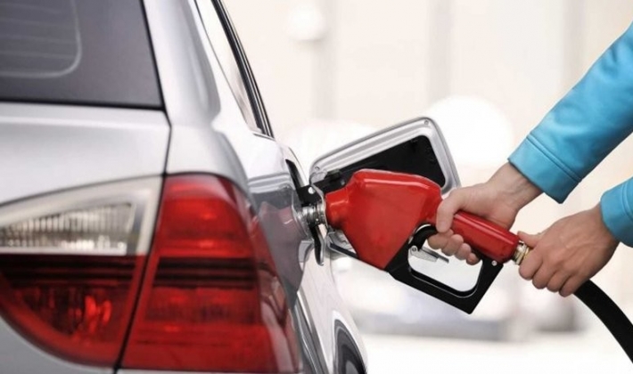 Benzinde pompa fiyatı 17 kuruş arttı
