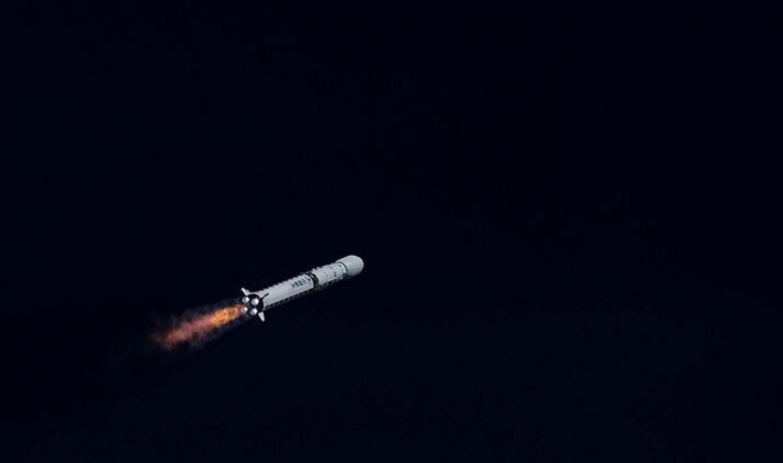Çin, orta ağırlık taşıyıcı roketini uzaya yolladı