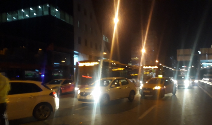 Mecidiyeköy’de zincirleme kaza: 2 yaralı