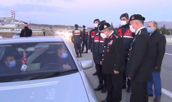 Jandarma Genel Komutan Yardımcısı Koç'tan yılbaşı öncesi yol denetimi