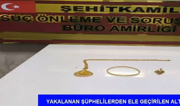 Hırsızlar çaldıkları altınlarla araç takas ederken yakalandılar