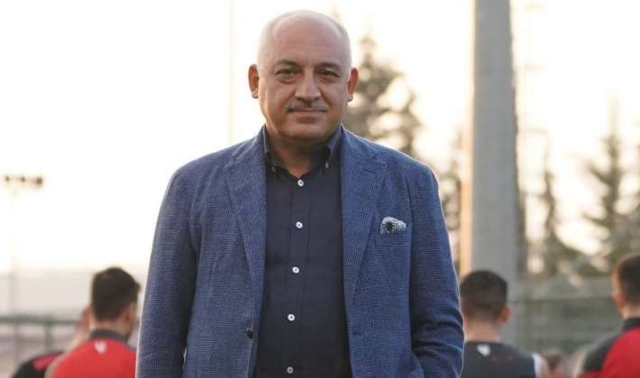 Mehmet Büyükekşi: 