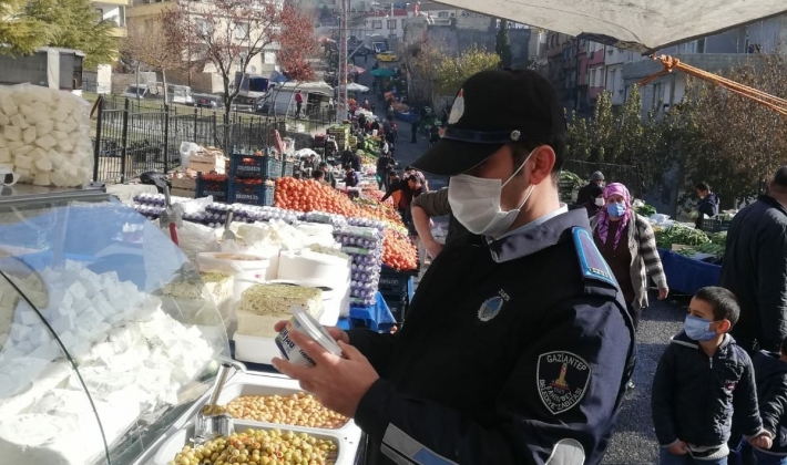 Şahinbey'de zabıtalar hem denetliyor hem de bilgilendiriyor