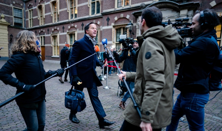 Hollanda’da hükümet, çocuk bakım ödeneği skandalı sonrası istifa etti