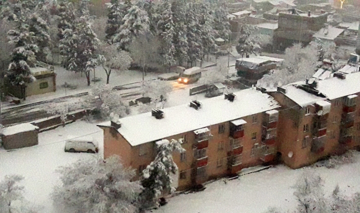  Gaziantepliler güne kar ile uyandı