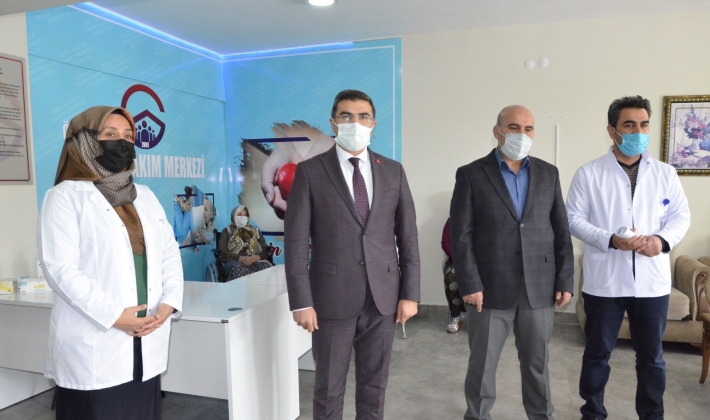 Erzurum’da Bakımevinde kalan yaşlılar aşılanmaya başlandı