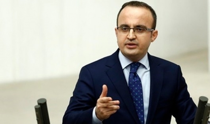 Turan, CHP'li vekillerin istifasını değerlendirdi