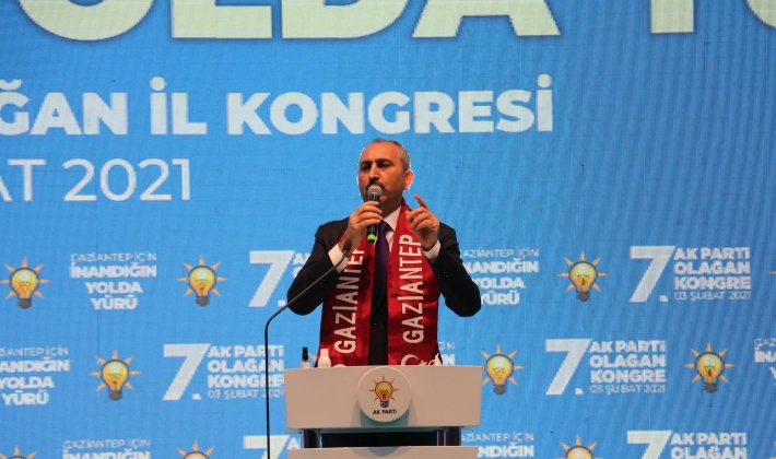 Adalet Bakanı Gül: "Biz reform dedikçe onlar sokak diyor"