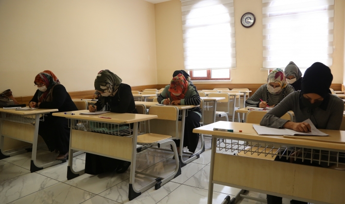 HEM EĞLENİYORLAR HEM DE ÖĞRENİYORLAR