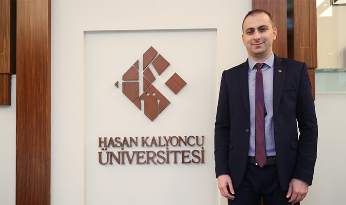 Prof. Dr. Mehmet Lütfi Yola, HKÜ Ailesine Katıldı