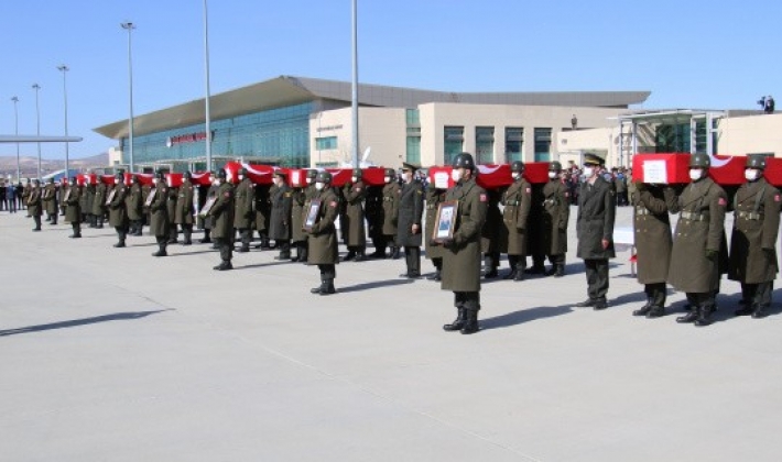 11 şehidimiz Elazığ'dan törenle Ankara'ya uğurlandı